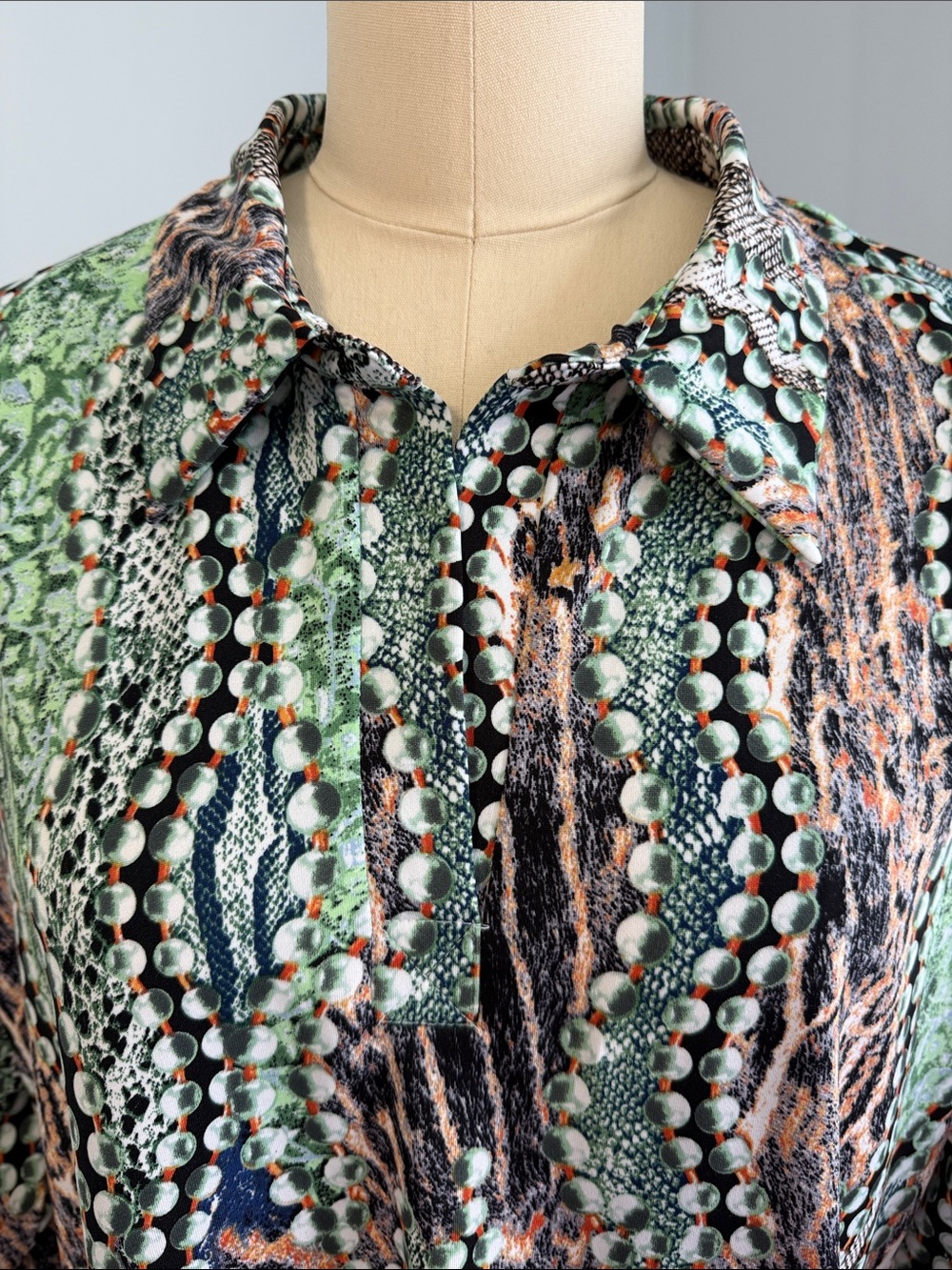 Women with Control Petite Abstract Snake Print Tunic Green Black & Brown SZLP - Picture 3 of 15